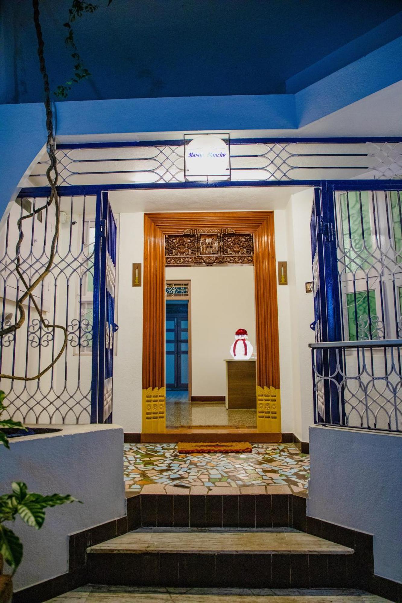 Maison Blanche Near Rock Beach بونديتْشيري المظهر الخارجي الصورة