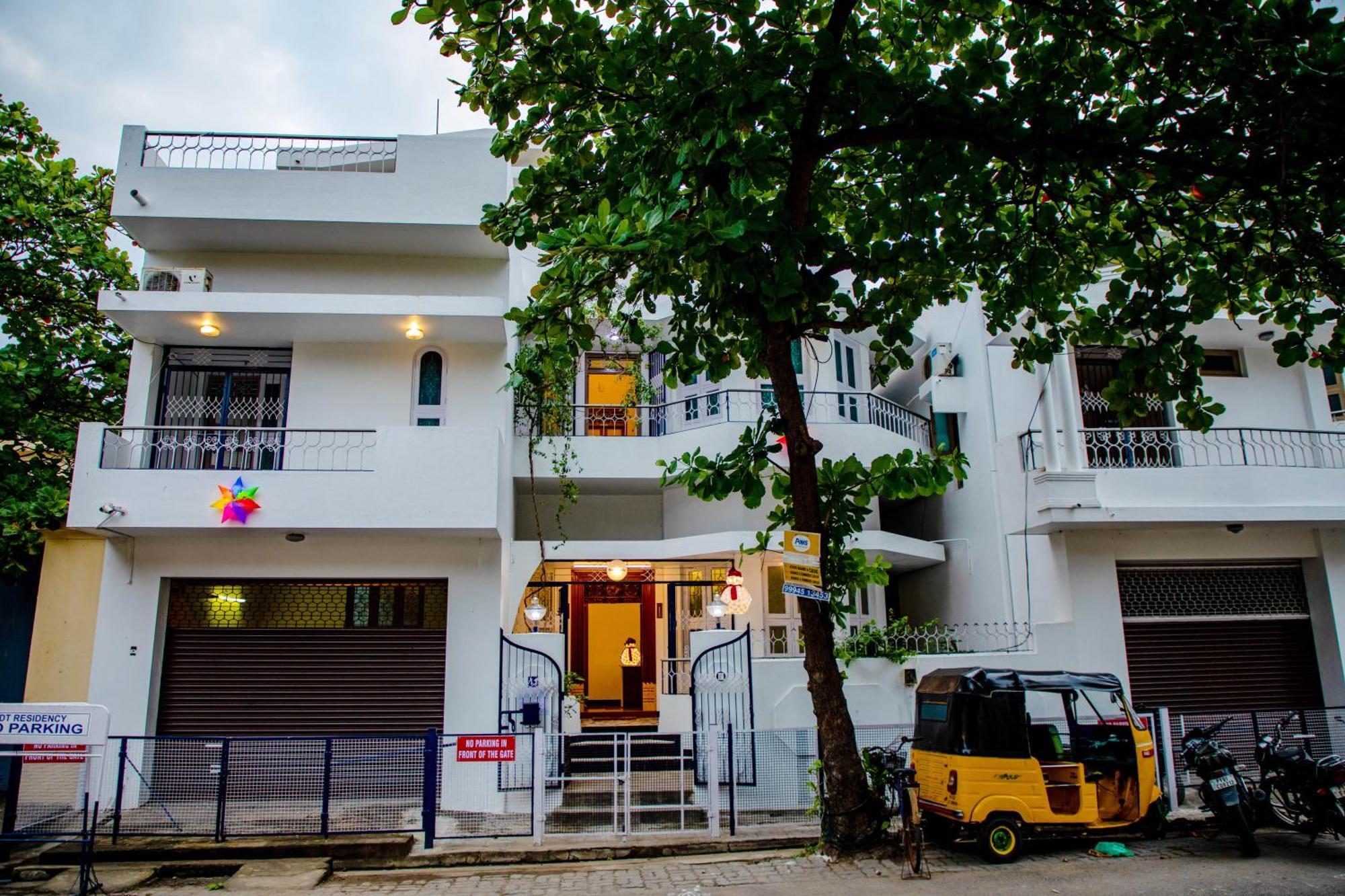 Maison Blanche Near Rock Beach بونديتْشيري المظهر الخارجي الصورة